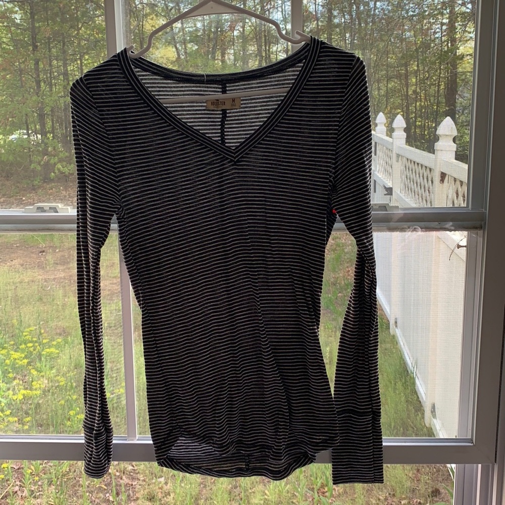 Brand name soft v neck tee